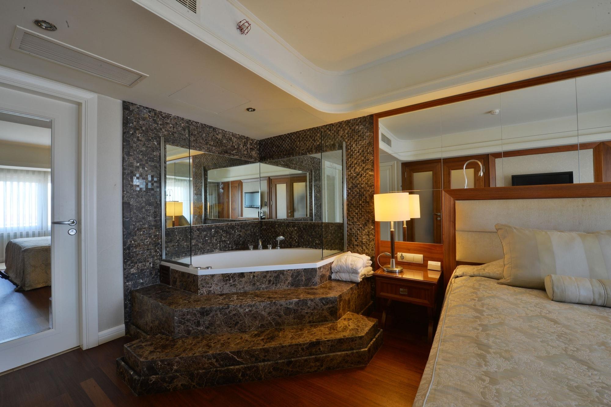 Marigold Thermal & Hotel 5*